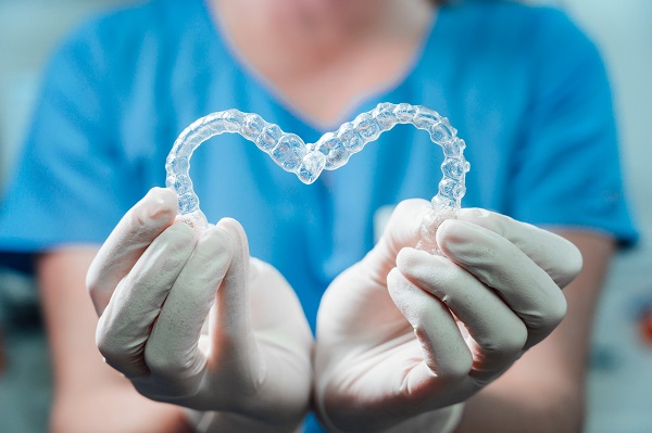 How Do Clear Aligners Work? [Orthodontist FAQ]