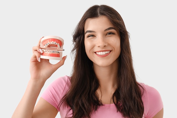 Dental Braces: Types And Applications